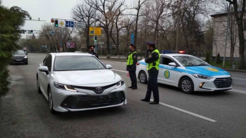Алматының 20 тұрғыны көшеде себепсіз жүргені үшін қамауға алынды - Қазақстан жаңалықтары