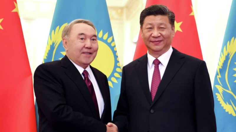 Қытайға неліктен Тоқаев емес, Назарбаев барды?