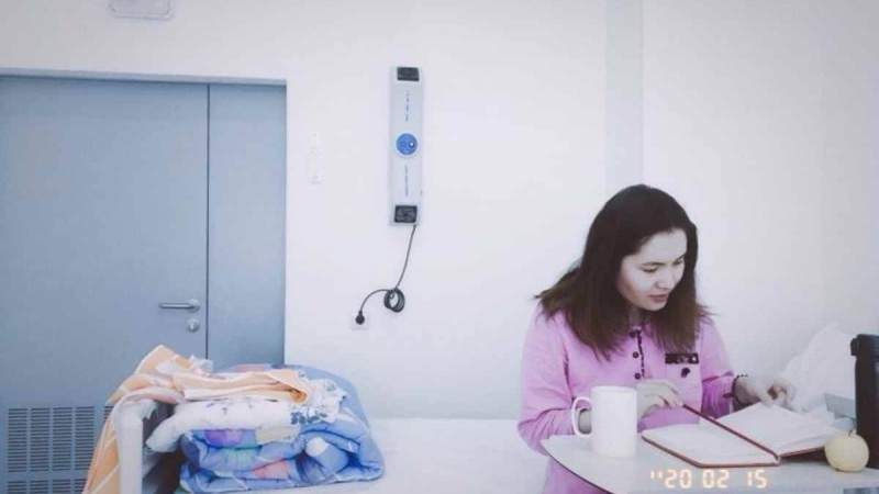 "Әуежай ішіне кіргізбей бірден ауруханаға алып кетті": Уханьннан эвакуацияланған қазақстандық студент Отанға оралуы жайлы - Қазақстан жаңалықтары