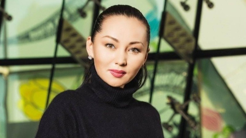 “Еркек болыңыз”: Баян Алагөзова Бадықованың экс-күйеуіне үндеу жасады  