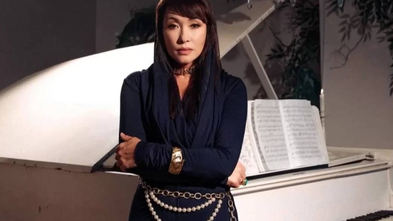 «Өмірге ғашықпын»: Толқын Забирова тыңдармандарына тосынсый дайындап жатыр    