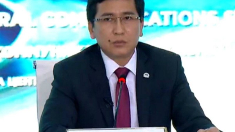 Білім министрі мектеп оқушыларына "ақылға сыймайтын талаптары" туралы түсінік беріп, ата-аналардан кешірім сұрады - Қазақстан жаңалықтары