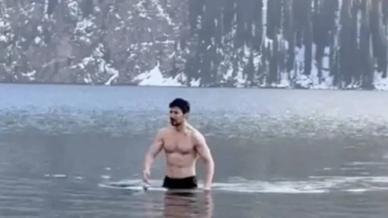 Павел Дуров Қазақстанда заңды қалай бұзғанын көрсеткен видео жариялады