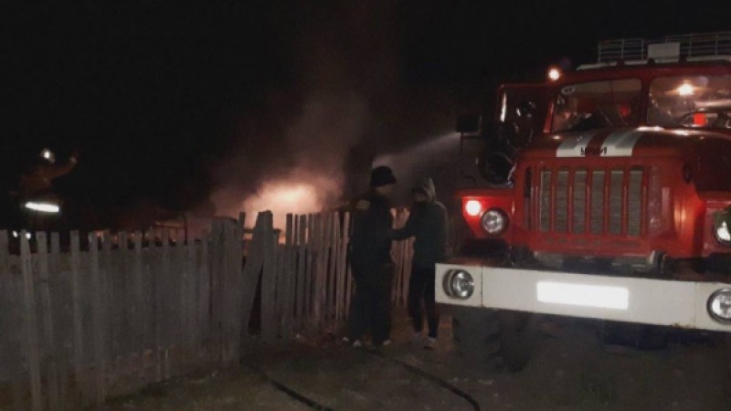 Қостанай облысында өртенген саяжайдан үш адамның мәйіті табылды