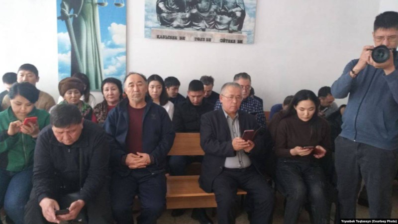 Мұсаханұлы мен Әлімұлының сотына барған үш белсенді "полицияға бағынбады" деп қамалды