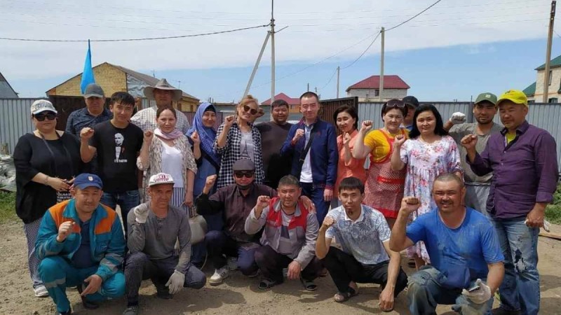 "Рухы риза болсын": Бір топ азамат марқұм болған Дулат Ағаділдің үйін көтеру үшін кәсіпкерлер мен әншілерден көмек сұрайды - Қазақстан жаңалықтары