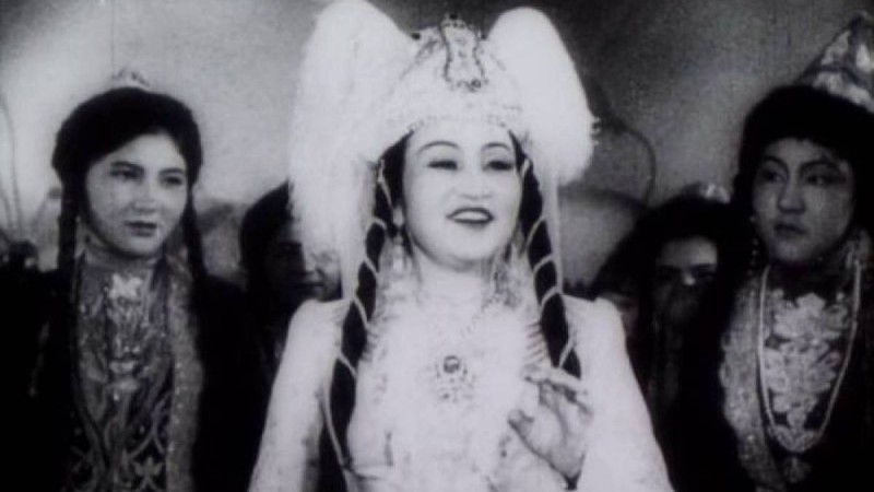 Күләш Байсейітова: өмірбаяны, әндері, отбасы, депутаттық қызметі