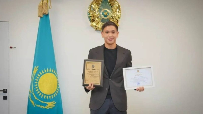 Шерхан Қалмұрза тағы бір сыйлыққа ие болды