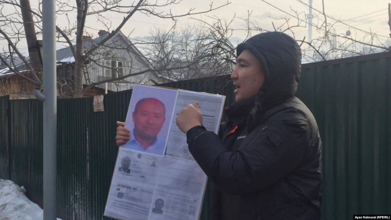 Консулдық алдында тұрғын Қытайдан Қазақстанның үш азаматын босатуды талап етті