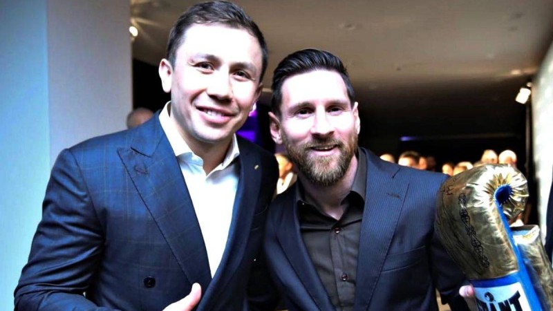 "Онда таныстар бар": Головкин ата-анасының футболда қалуға қалай үгіттегенін айтып берді
Спортшы өз балаларының боксқа келуіне қарсы екенін жеткізді