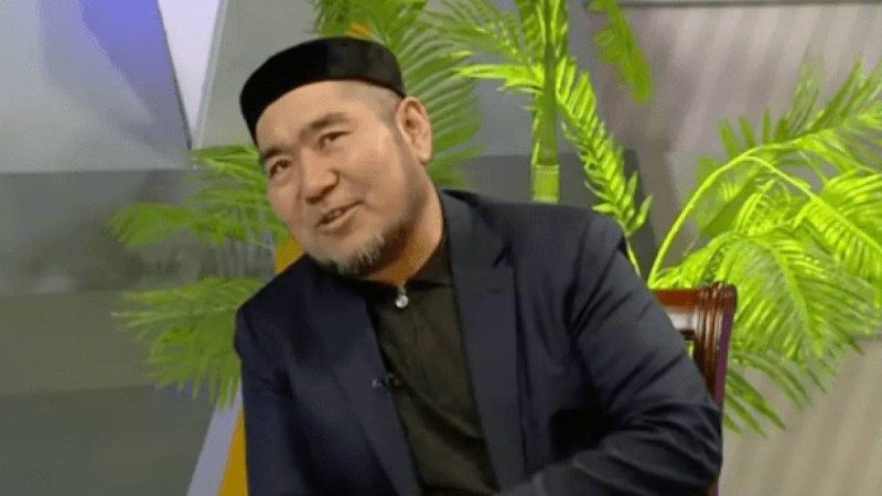 "Қолдарында автомат": Балғынбек Имашев шетелде жүргенде өзін қаруланған тәртіп сақшылары ұстағанын айтты