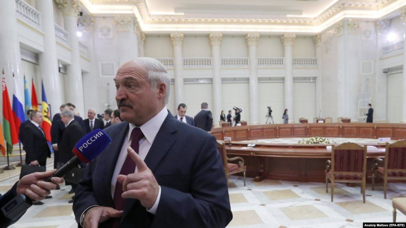 Лукашенко Ресейдің Қазақстанға мұнай тасымалдауға рұқсат бермей отырғанын айтты