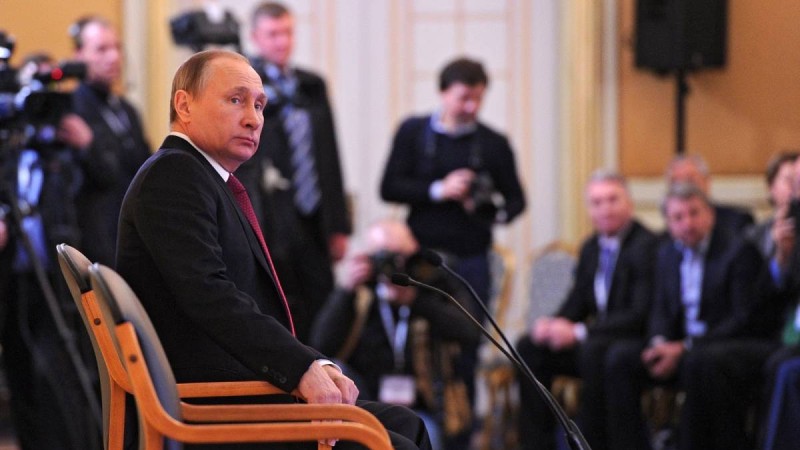 Олигархтар Путинді Батысқа ұстап бермек