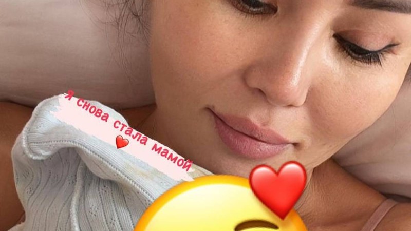 Баян Алагузова 50 жасында үшінші рет ана атанды