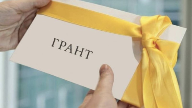 Түлектер желіде төтенше аймақтың түлектерінің төмен балмен грант иеленгеніне шағымдануда