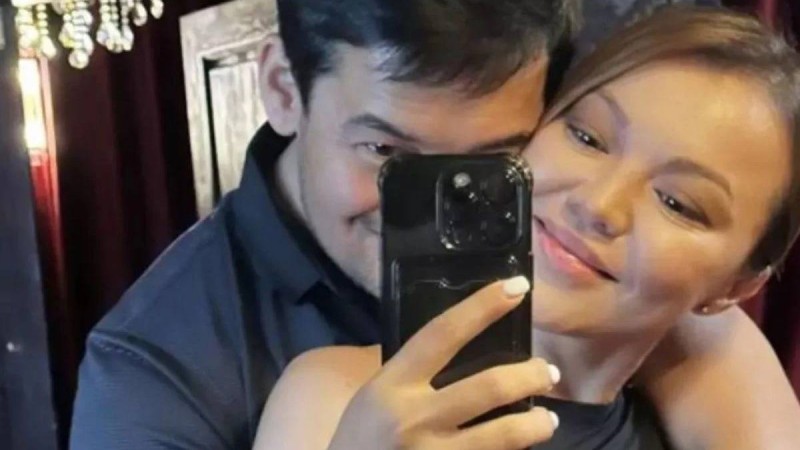 "Осы күнді қатты күтті": Актриса Жарқынай Ханайым бұрынғы күйеуімен қайта қосылды