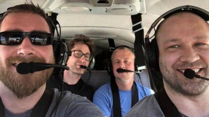 Анасына селфи жіберген: Бес минуттан кейін ұшақ апатқа ұшырады - Қазақстан жаңалықтары