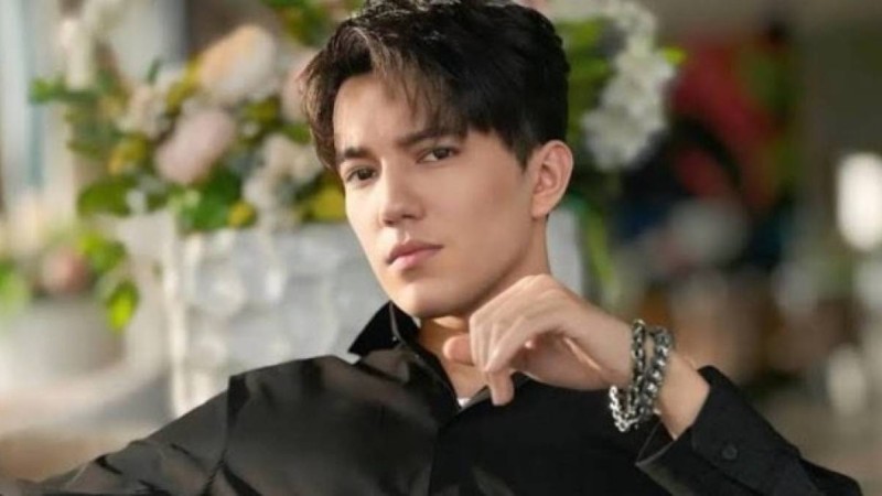 Димаш Құдайберген АҚШ-та концерт өткізу үшін Нью-Йоркке барды