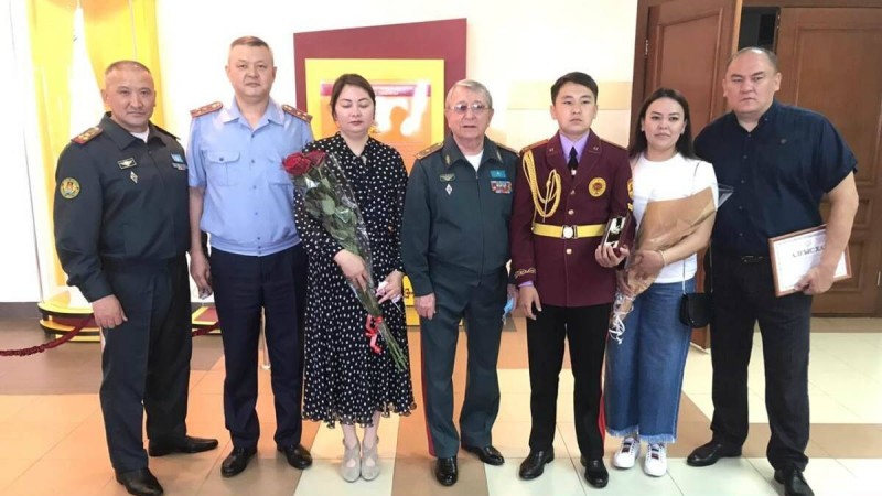 Алматы облысында ерлік көрсеткен 15 жастағы жасөспірім марапатталды - Қазақстан жаңалықтары