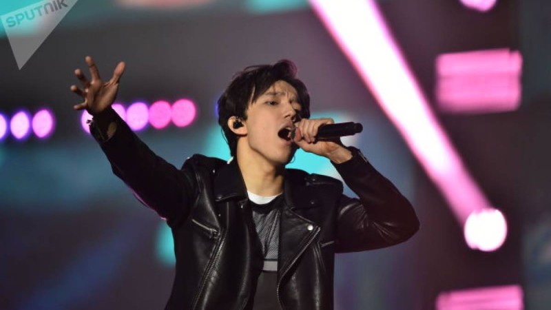 Бұл кімге керек? - Димаш пен Крутойдың қызы туралы сыбыс тағы тарады