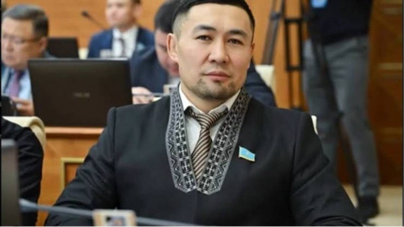 Назаровтың анасына арнаған құттықтауы Мәжіліс регламентін қайта қарауға түрткі болды