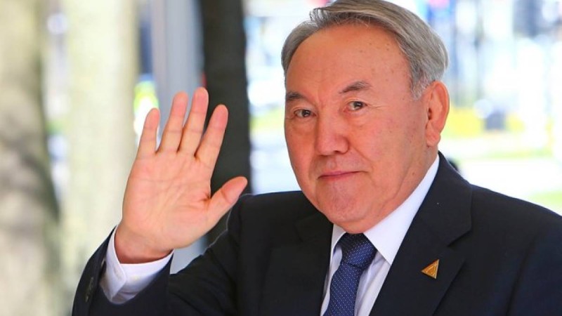 30 жыл ел билеген Назарбаев қай жерден мүлт кетті?