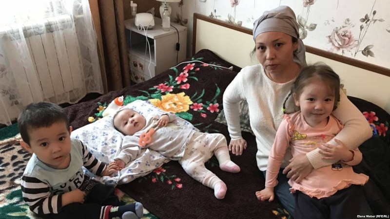 Аз жалақыға қараған отбасының ашқұрсақ тірлігі