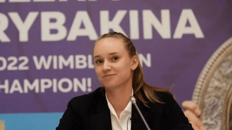 "Қобалжыдым": Рыбакина Тоқаевтан қандай сыйлық алғанын айтты