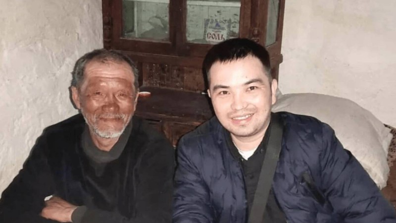 Семейде 30 жылдан кейін әкесі мен баласы қауышты