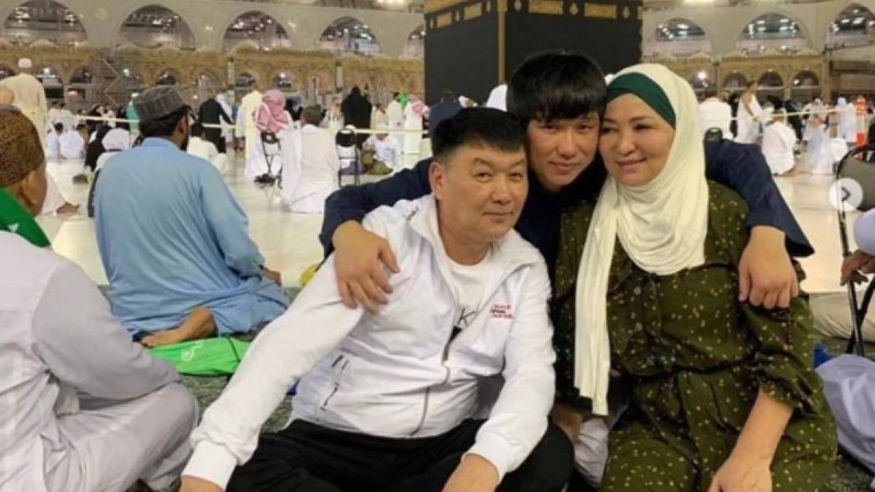 "Сол кезде сыйлы болармыз": Қайрат Нұртастың ата-анасы шетелге көшуге қатысты пікір білдірді