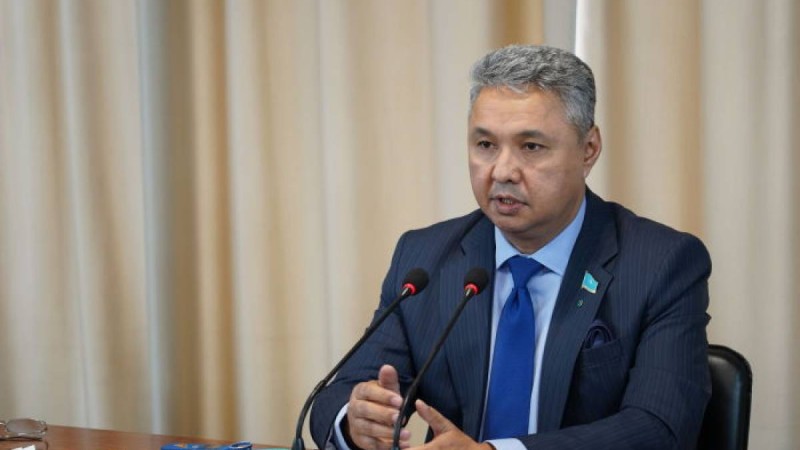 Перуашев мемлекеттің ақшасына шалқып өмір сүргісі келетін шенеуніктерге шүйлікті