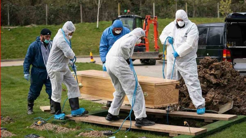 Онлайн жерлеу рәсімі: Коронавирустан көз жұмған жеткіншектің жақындары оны ақтық сапарға шығарып сала алмады - Қазақстан жаңалықтары