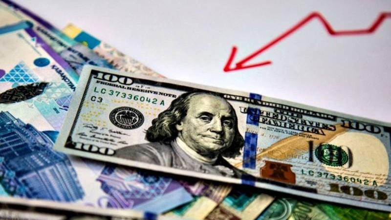 "Қауіпсіз деңгей шегінде тұр": Есеп комитеті Қазақстанның сыртқы қарызы туралы
2018 жылы халықтың несиелерін арттыру есебінен экономиканы несиелендіру жанданған