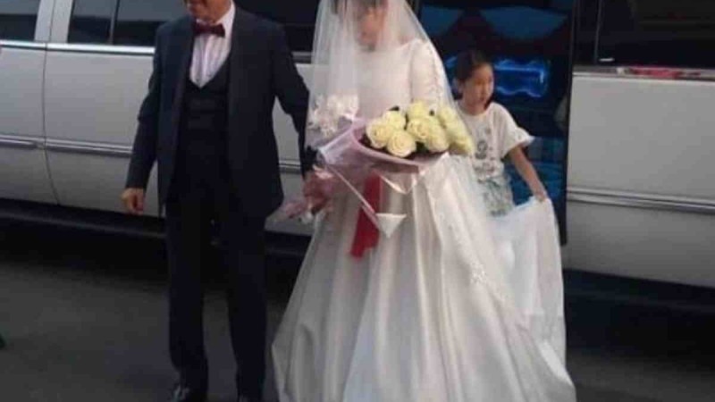 Ақын Нұрғали Нүсіпжановпен отау құрған журналист жайлы: Екіқабат шығар дегендеріңіз қай сасқандарыңыз, қайта қуанбаймыз ба?
Құрманай Бақтиярқызы: Нұрғали аға қатты ауырып қалғанда Жадыра қасынан табылып, жанымен беріліп бабтаған еді