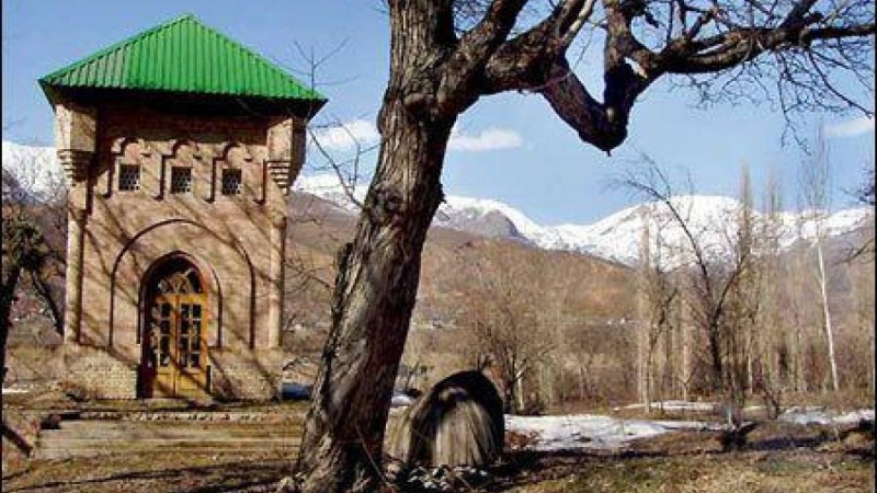 Шейх Омар Уәли кесенесі  –  ғибадат орны