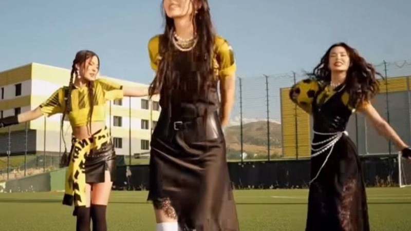 Футбол рухы: «КешYOU» жаңа бейнебаянын «Қайраттың» командасына арнады