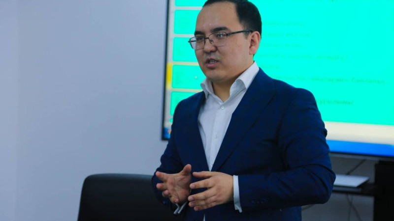 Дәулет Кәрібек AMANAT партиясының хатшысы болып тағайындалды