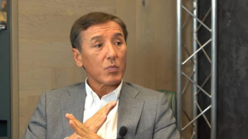 Назарбаевты Елбасы мәртебесінен айыру қажет - Болат Әбілов