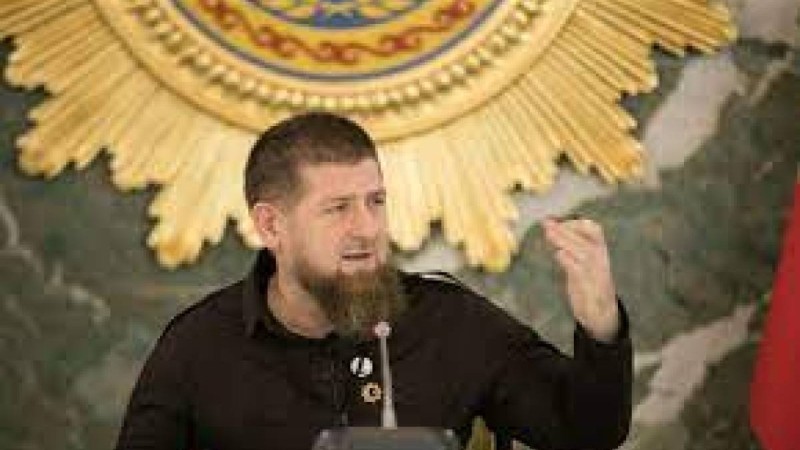 "Басты мақсатымыз – Киевті алу": Желіде Киев маңындағы соғыс аймағында жүрген Рамзан Қадыровтың видеосы таралды