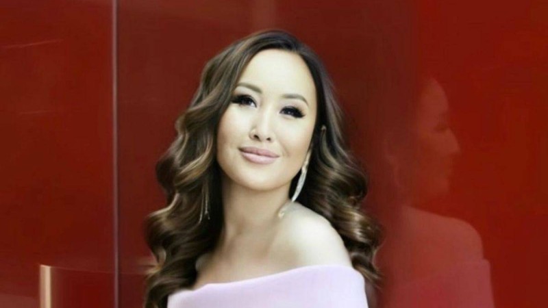 "Құдды жас қыздай": Гүлнұр Оразымбетова мінсіз мүсінімен ерлер қауымын естен тандырды (фото)