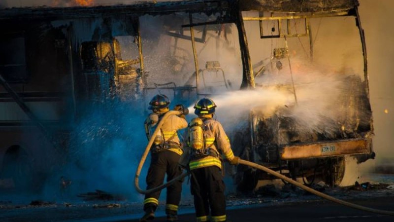 Алматыда жолаушылар автобусы өртенді – видео
