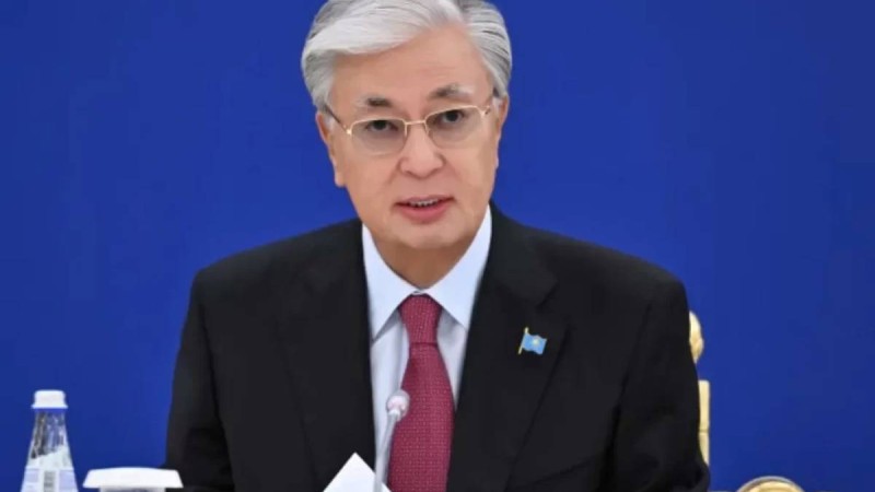 "Ақыл айтатындар көбейіп кетті": Тоқаев әлеуметтік желіде министрлер мен әкімдерді сынайтындарға шүйлікті