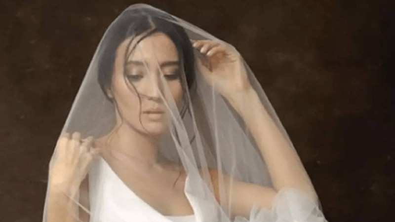 "Өскеменнің келіні": актриса Гүлназ Жоланова үйлену тойынан фото жариялады