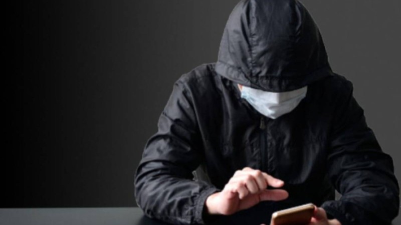 "Алланың жауынгерімін" деп таныстырған азамат Теміртау мектептеріне теріс ағым өкілдері қарумен келетінін хабарлады