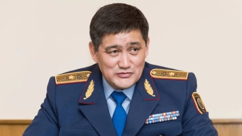 БАҚ: Қаңтар оқиғаларынан кейін сотталған генерал Серік Күдебаев елден қашып кетті