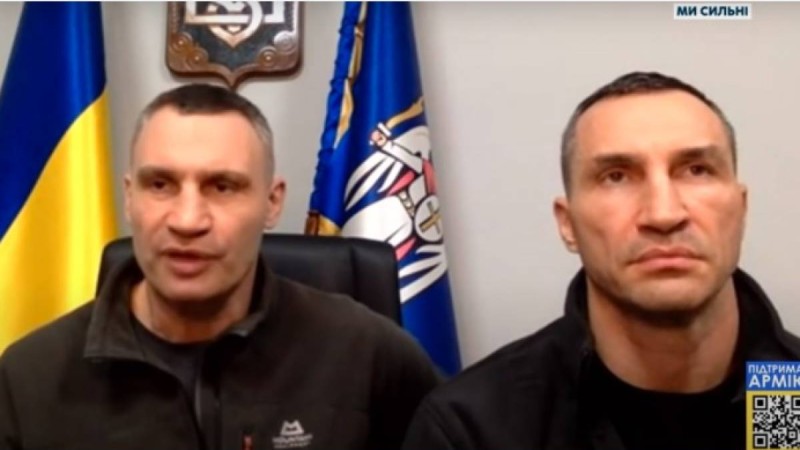 "Қаланы бермейміз!" Ағайынды Кличколар Киевтен эфирге шықты