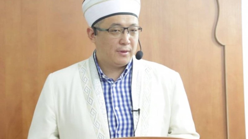 Қайрат Жолдыбайұлы: Назарбаев Түркістанда жатуға лайық емес