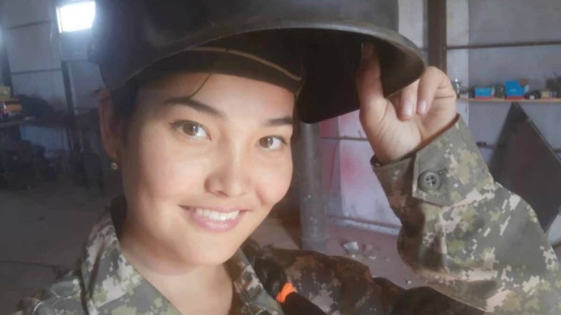 «Анам әлі күнге дейін ұялады": Тапқан табысына қанағаттанбаған балқаштық келіншек сваркамен айналысып кетті - Қазақстан жаңалықтары