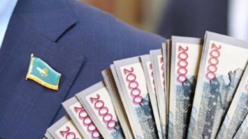 Мәжілістің қай жаңа депутаты қызметтік пәтерден бас тартып, тегін жұмыс істеуге дайын?