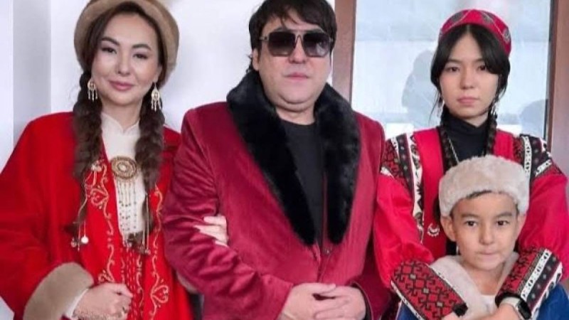 Әнші Мейрамбек Беспаев дүркіретіп той жасады